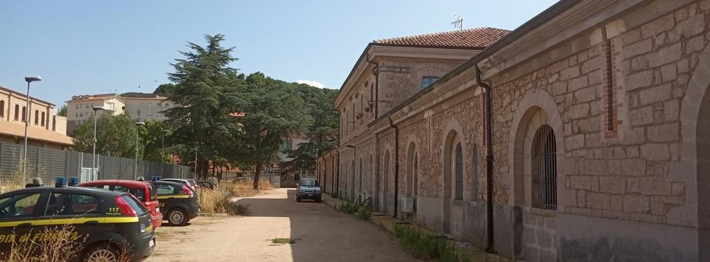 Caserma Luciano Manara, ex Caserma Vittorio Emanuele Carmine