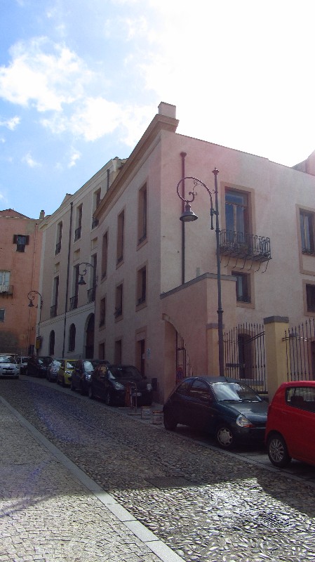 Palazzo dei Marchesi di Quirra noto anche come Palazzo Cugia o Nieddu, via dei Genovesi 120/124