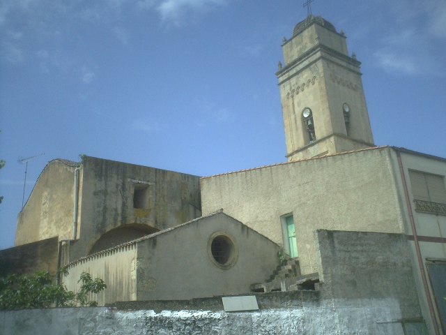 Chiesa Parrocchiale di San Michele Arcangelo con piazzale antistante e pertinenze, piazza Chiesa