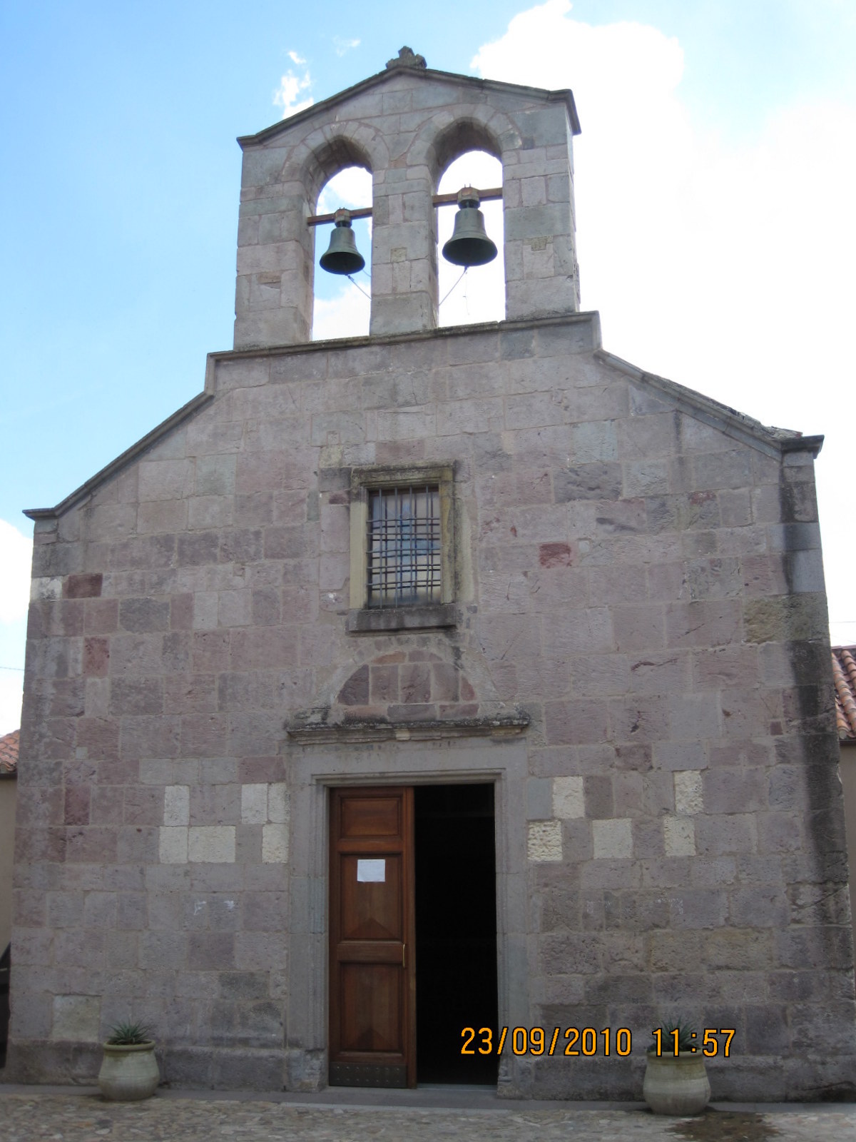 Chiesa parrocchiale di San Sebastiano, annessa casa canonica e piazzale di pertinenza, via Cabras