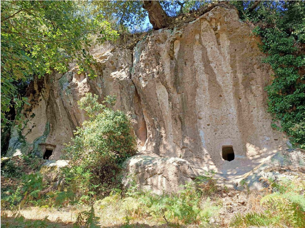 Tombe ipogeiche preistoriche in località Tatalla